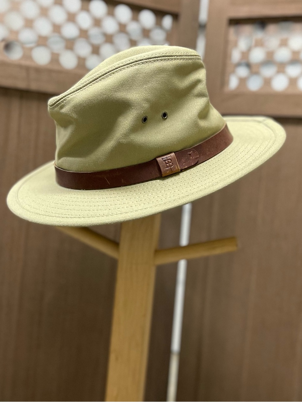Tom Beckbe Field Canvas Hat with Leather Band Size Med